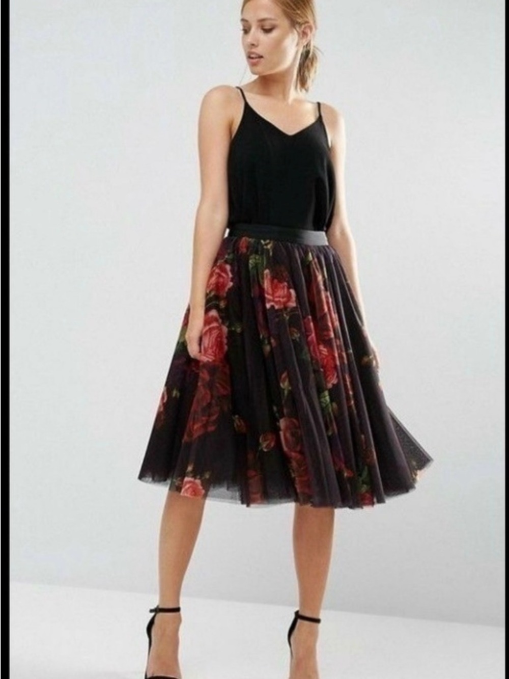 Ted Baker London Black Tulle Midi Skirt with Red Rose Print— NWOT— Size 2 - Picture 4 of 7
